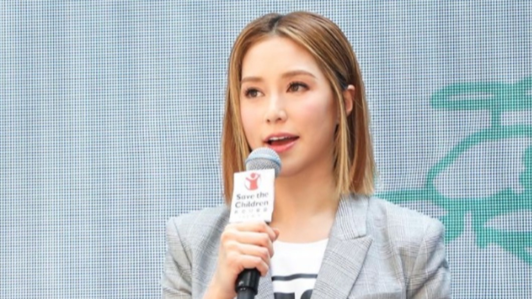 徐子淇優雅大方的造型與以往當模特兒時不相伯仲。(圖/翻攝自徐子淇IG)