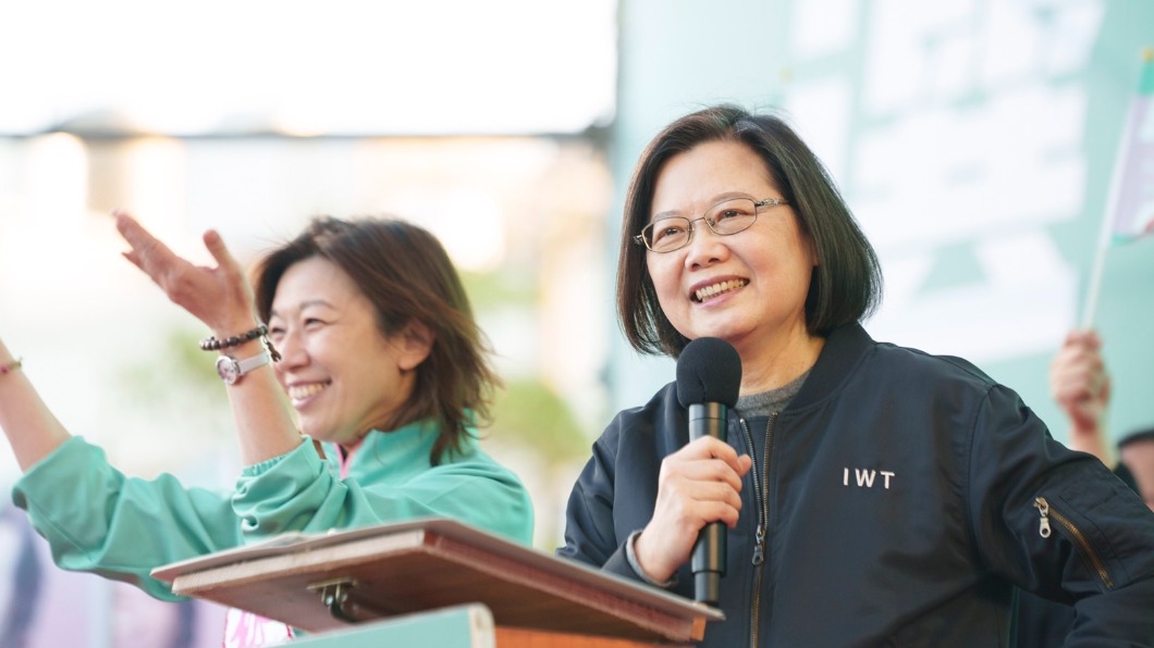 綠中常會集氣 蔡英文:投票林靜儀、不同意罷免林昶佐