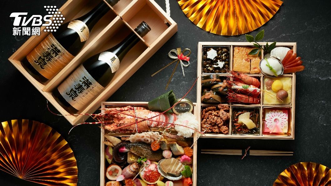 另推出「新年御節箱盒」搭配「滿壽泉日本酒禮盒」組合。（圖／乾杯集團提供）