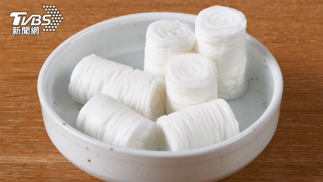 誤食壓縮毛巾相當危險。(示意圖/shutterstock達志影像)