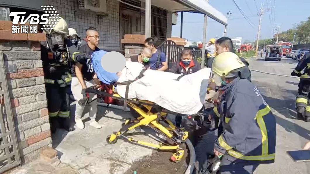 苗栗公寓疑氣爆火警 男子「全身燒燙傷」昏迷送醫