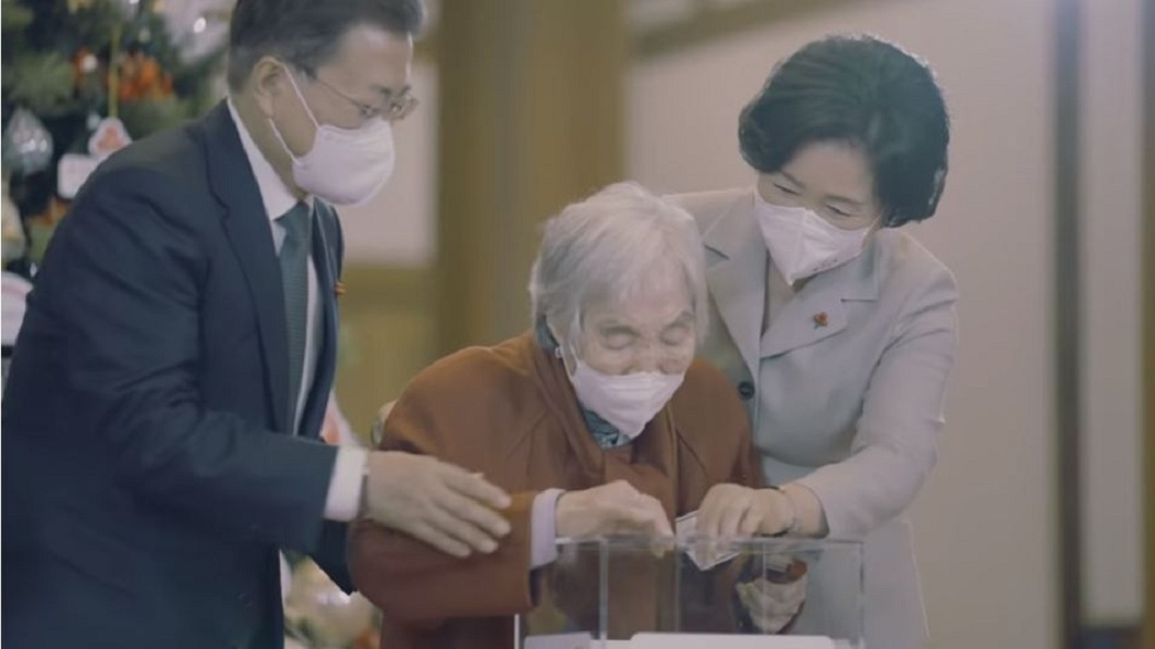 韓版陳樹菊!92歲嬤賣紫菜包飯 1500萬積蓄全捐了