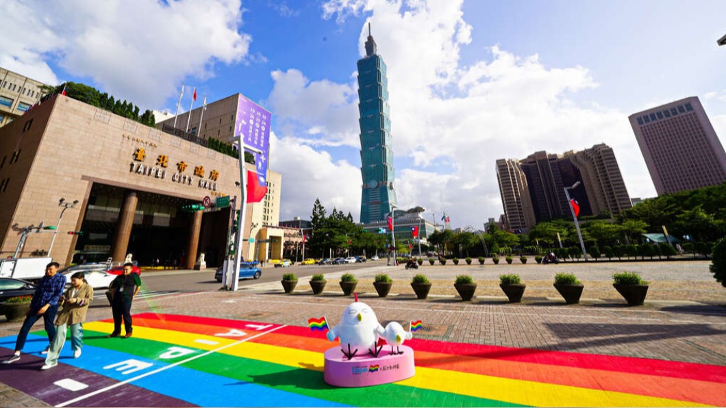 網友說以前沒有101時跨年會辦在市政府前廣場。（圖／翻攝自台北旅遊網）