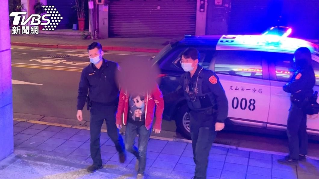 元旦夜飆車仔橫行！沿路囂張放煙火、信號彈　警逮6人