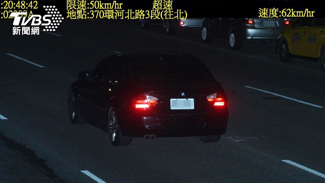 許男表示欠款這輛都是父親違規駕駛。(圖/TVBS)