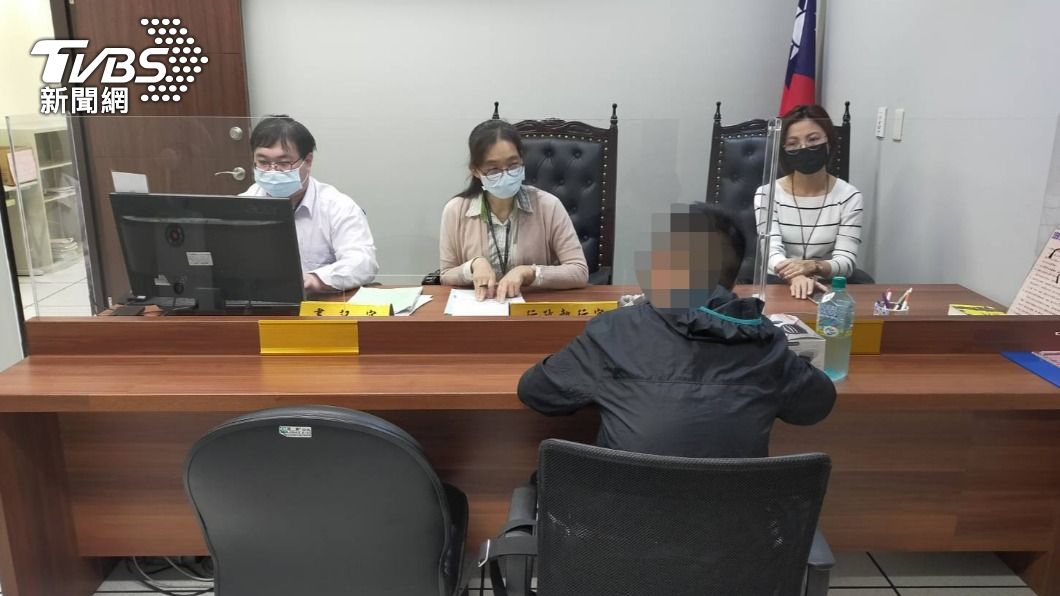 許男發現愛車遭查封立即到新北分署辦分期繳納。(圖/TVBS)