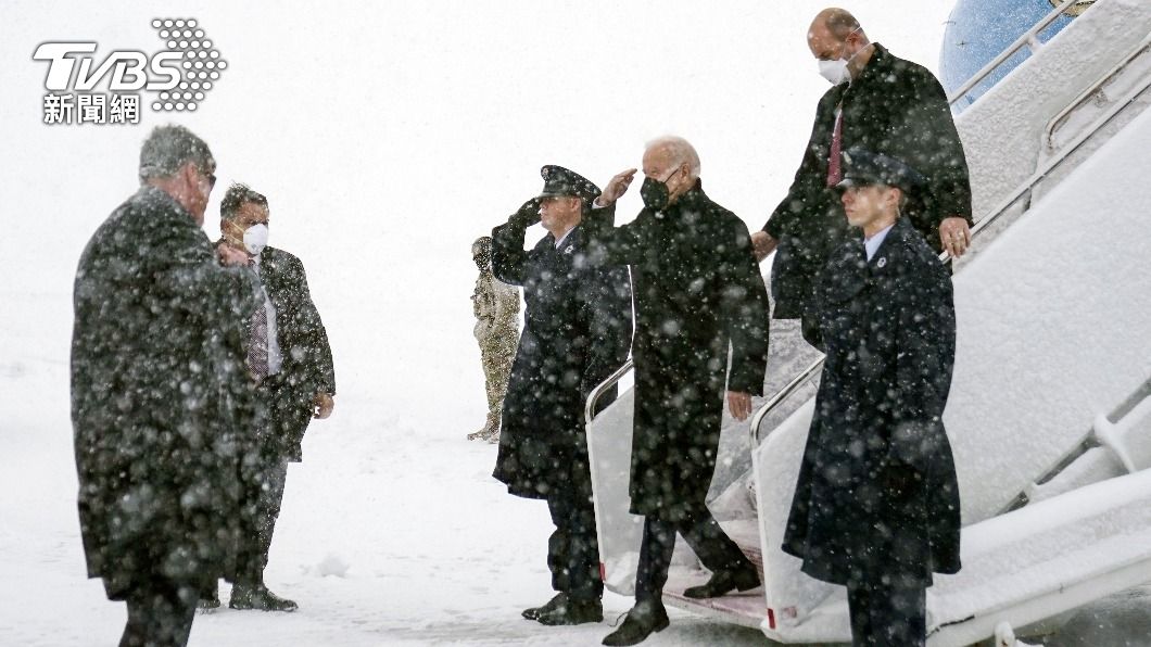 2年來最強暴風雪侵襲美東 拜登一度受困空軍一號
