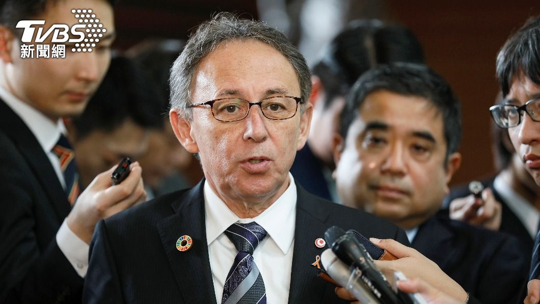 沖繩縣知事玉城丹尼4日與官房長官通話討論疫情。(圖/達志影像路透社)