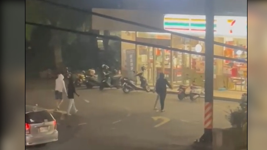 嘉義水上超商驚傳槍響?警到場人已鳥獸散。(圖/翻攝自PTT)