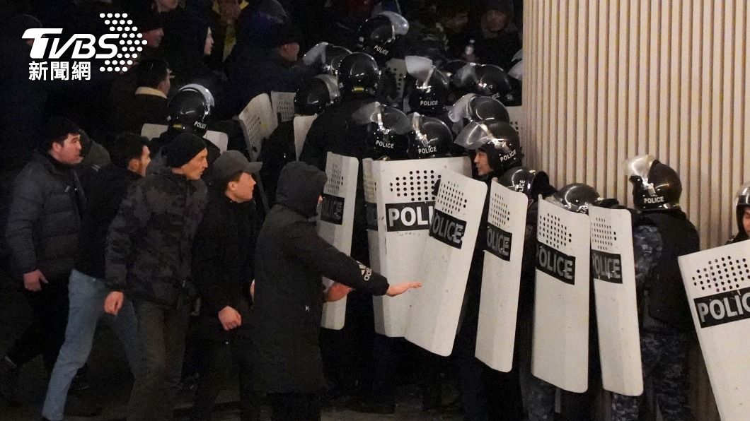 石油價格漲!哈薩克民示威 政府祭宵禁、關通訊軟體制裁