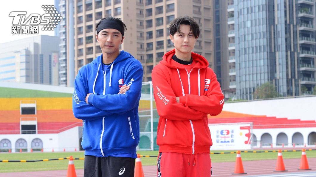 賀軍翔與王子個別擔任《全明星3》的紅藍隊隊長。(圖/TVBS)