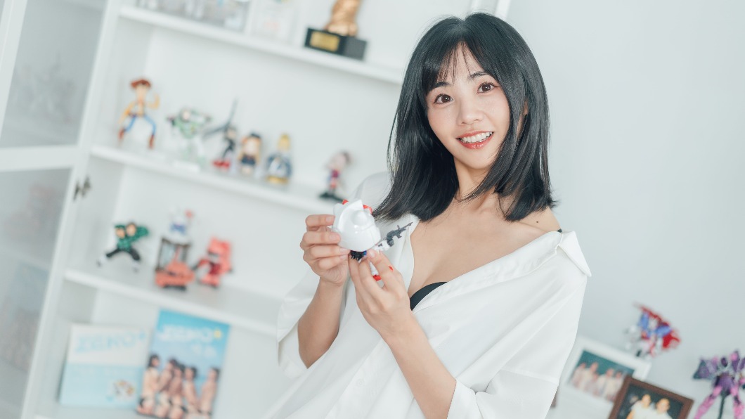 安娜‧李深受電競界歡迎,喜歡嘗試各種造型的她素有「百變盛女」稱號。(圖/A-One音樂、馬可多娛樂提供)