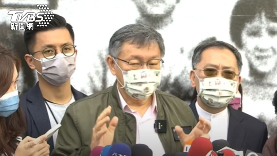 地方賢達變黑道? 柯:翻記錄!小英跟顏家合照會少嗎?