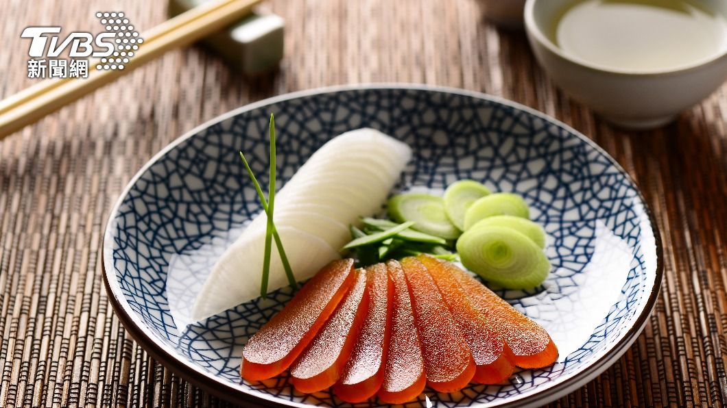 過年不可少的好料還有烏魚子。（示意圖／shutterstock達志影像）