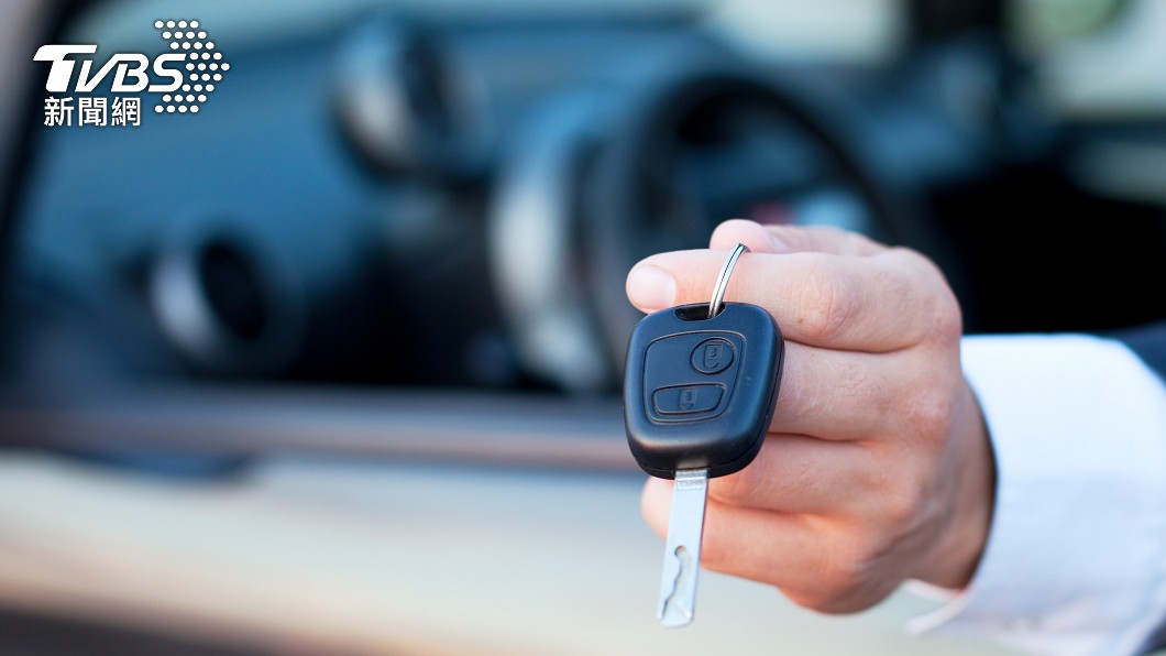 大多數男性都懷有購買新車的夢想。(示意圖/shutterstock達志影像)
