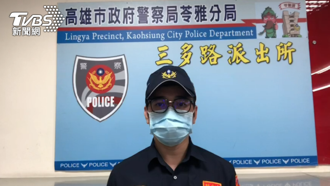 三多路派出所副所長吳盈裕說明案情。(圖/警方提供)