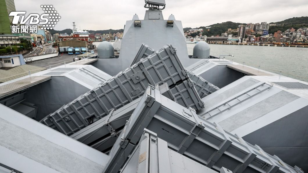 塔江艦彈艙曝光。（圖／中央社）