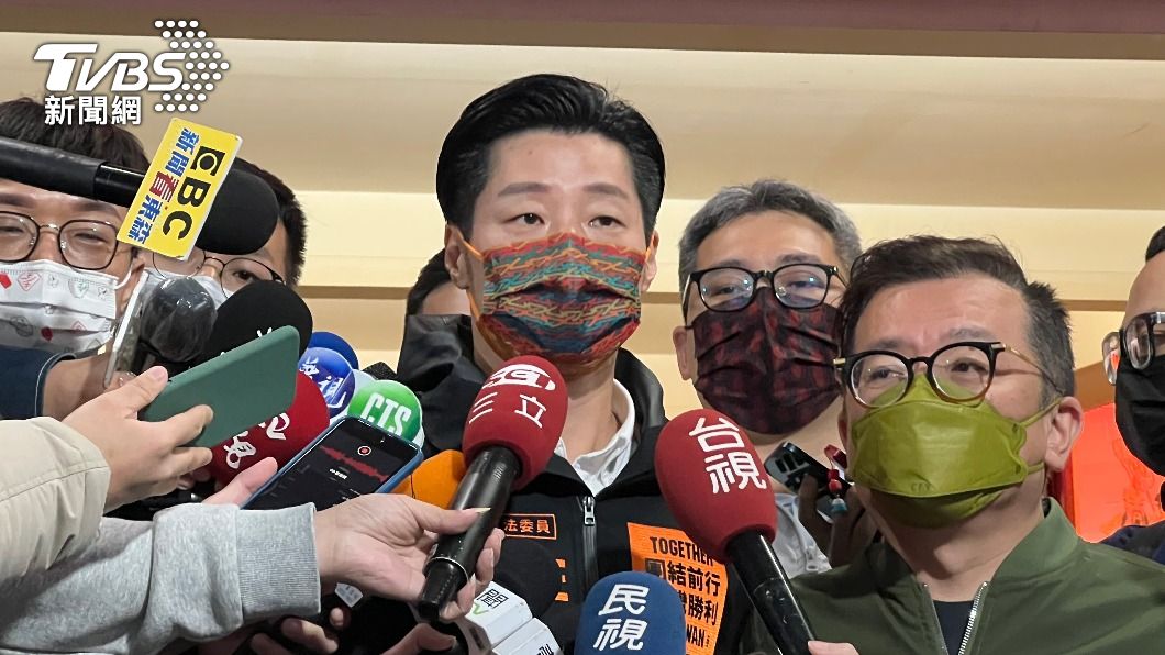 林昶佐會後受訪時說,與林勝東本來就是朋友。(圖/TVBS)