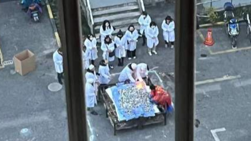 大陸道士到社區「燒屍體」? 目擊者驚呆:太嚇人