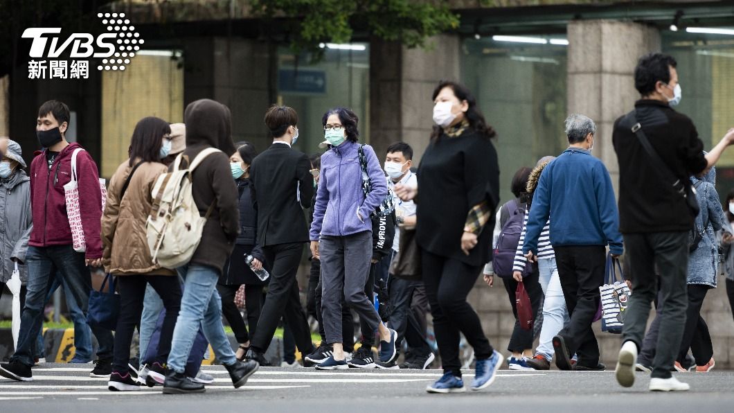 台灣無法與病毒共存? 網分析「的確不行」:會爆掉