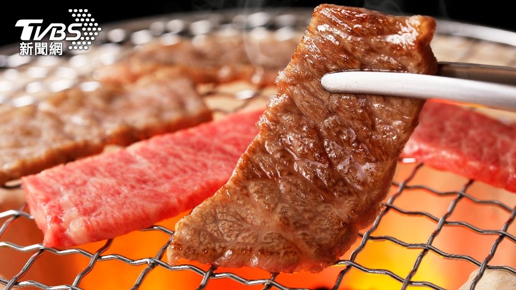 男子遭捕後坦承想吃一頓燒肉。(示意圖/shutterstock 達志影像)