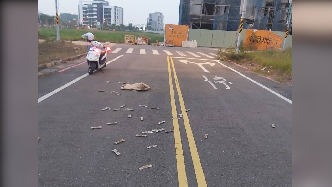 犯下10多起工地竊案 沿路丟棄鐵片和鐵條阻警追緝