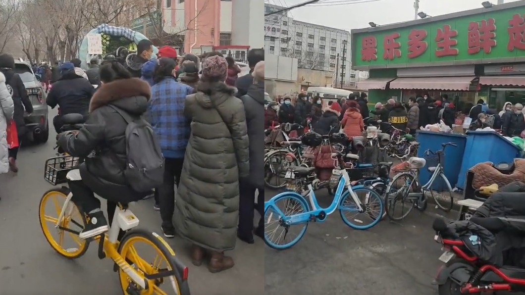 天津的超市外民眾大排長龍。(圖/翻攝自微博)