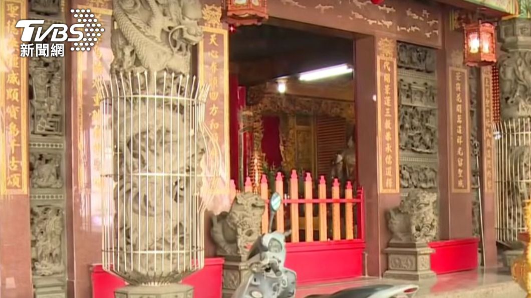 去年10月，男子和同黨前往景美代天宮行竊。（圖／TVBS資料畫面）