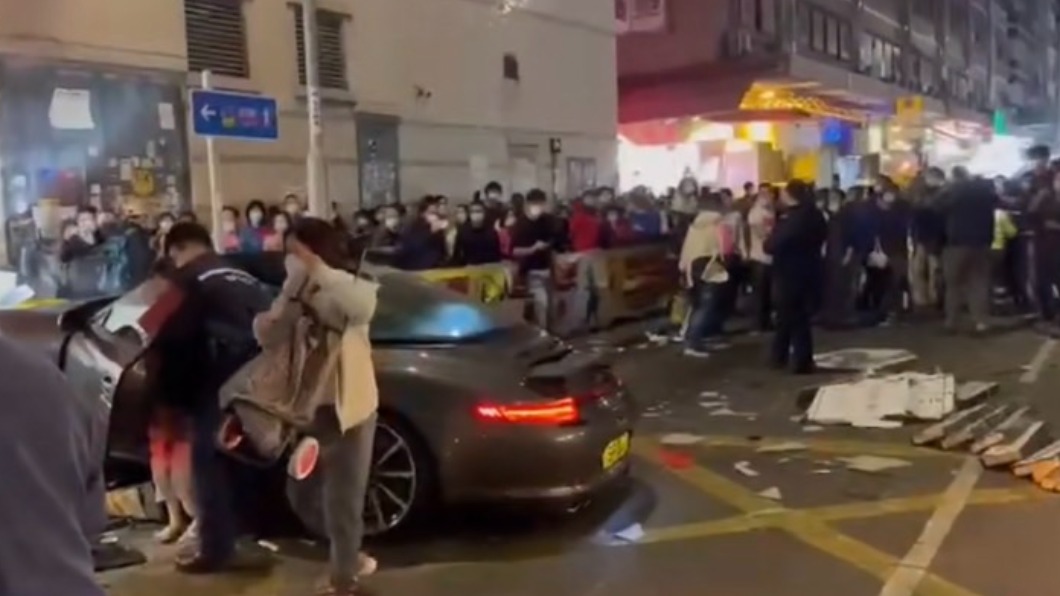 現場人潮相當多。(圖/翻攝自香港自由行加加微博)
