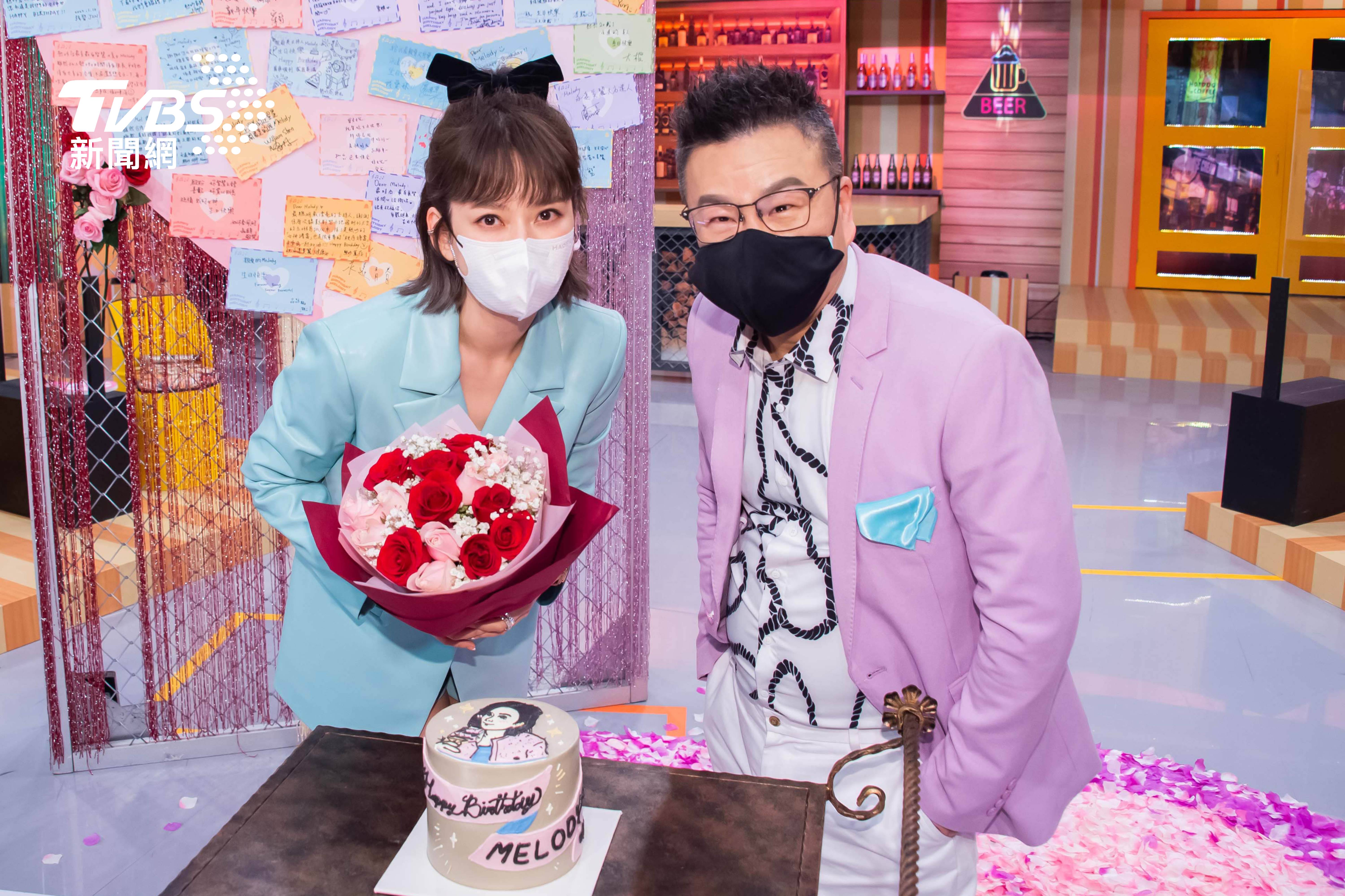 沈玉琳16朵玫瑰花「示愛」 Melody嚇歪「當搭擋就好」