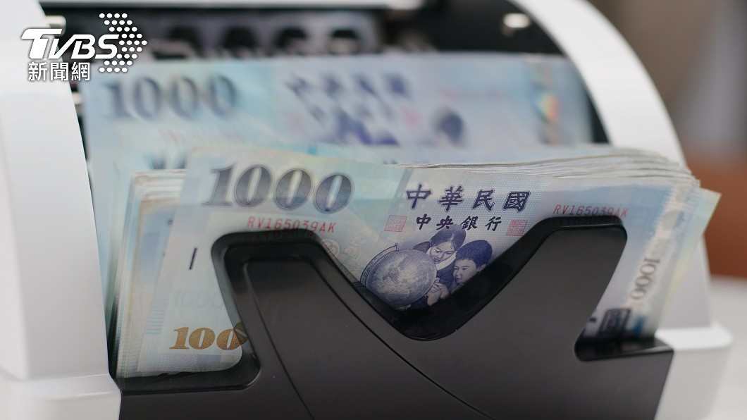 上班族最期待的就是每年的年終獎金。(示意圖/shutterstock達志影像)