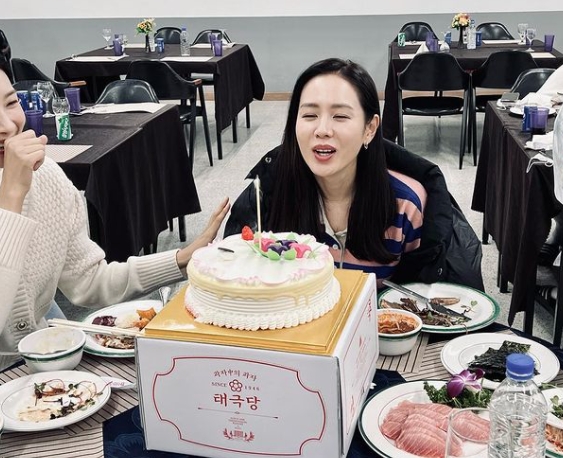 女神慶祝40歲生日。（圖／翻攝自yejinhand IG）
