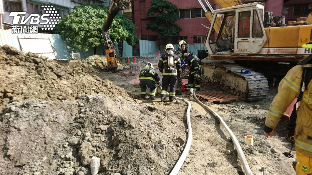 左營舊加油站施工傳爆炸2人受傷　高市府勒令停工