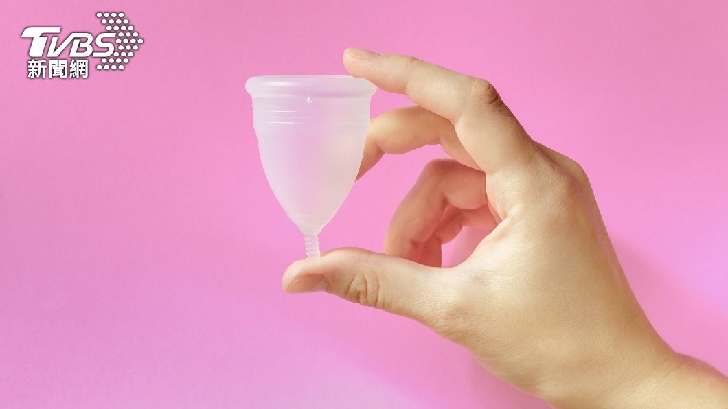 現在有愈來愈多女性使用月亮杯取代衛生棉等一次性用品。(示意圖/shutterstock達志影像)