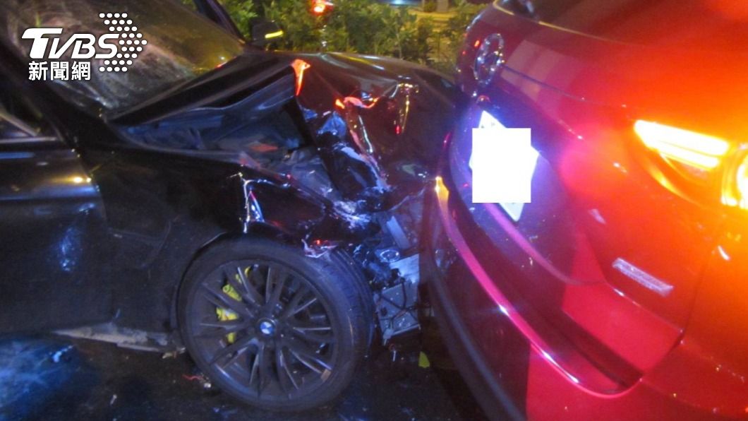 台中3車追撞釀6傷 酒駕男心虛竟躲廁所避酒測