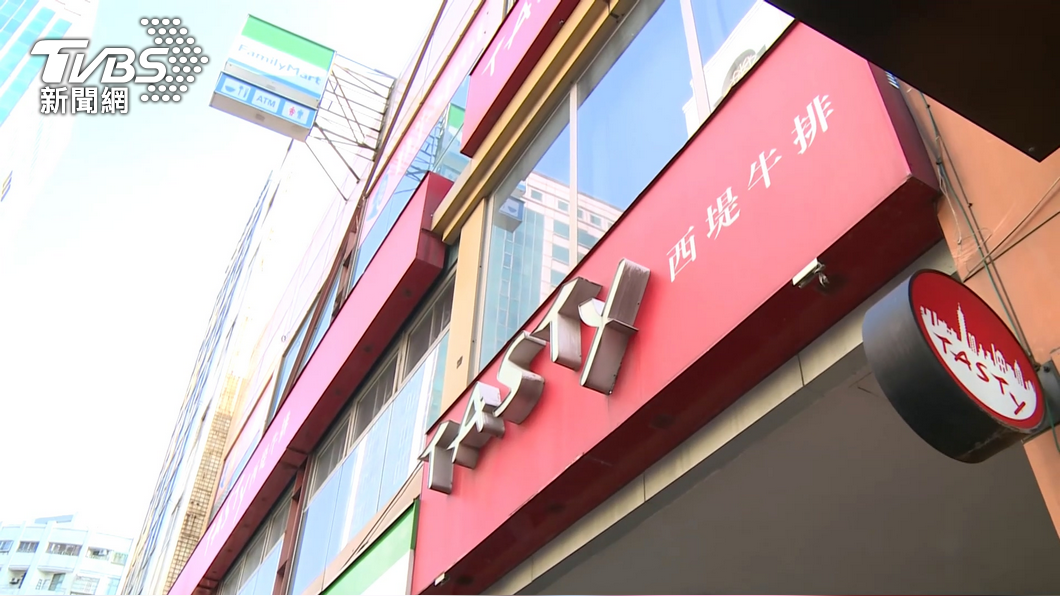 西堤餐廳群聚案持續延燒。（圖／TVBS）