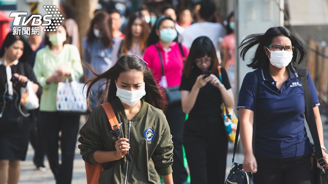 這些脫罩行為超母湯 名醫列「3不4要」:阻擋病毒入侵