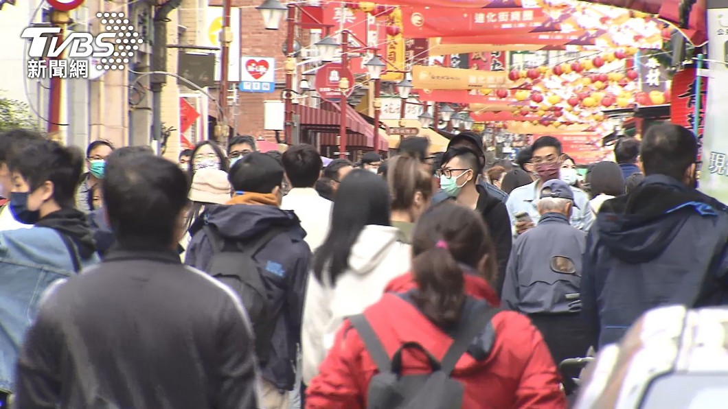 年貨大街客人1行為!她崩潰「氣到吐血」 網批:一堆貪小便宜