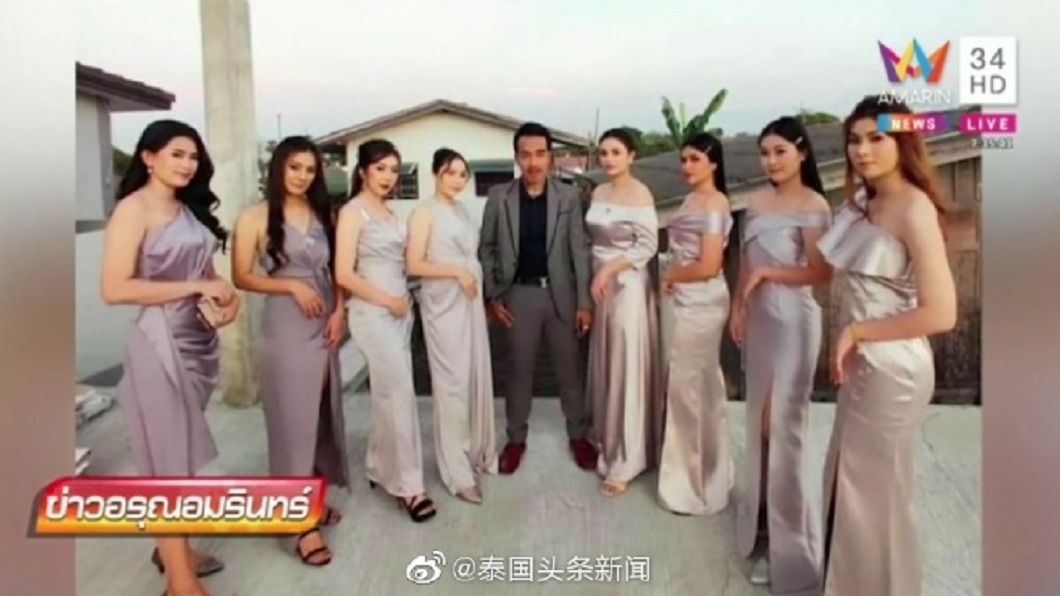 刺青師稱說自己對待每位妻子都秉持著公平和誠實的原則。(圖/翻攝自泰國頭條新聞微博)