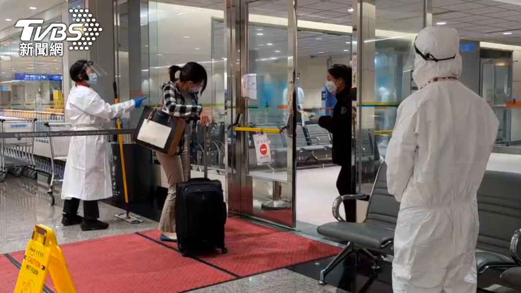 今早抵台旅客。(圖/TVBS)