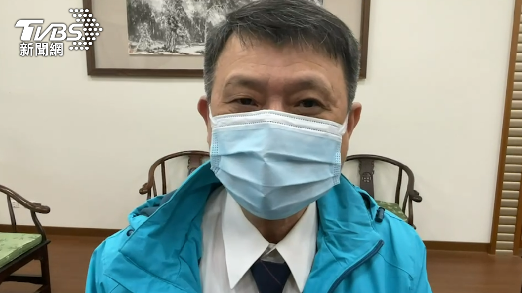 新竹縣衛生局長殷東成說,關於義民中學同學確診,已與教育局聯繫展開疫調。(圖/TVBS)