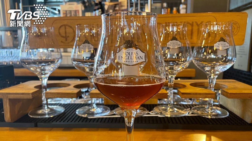 圖為霍巴巧斯卡斯認為十分適合品飲啤酒的短口杯。(圖/中央社)