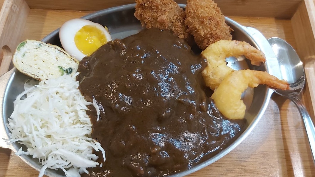 店家其他種類的咖哩飯評價也是相當不錯。(圖/翻攝自博愛壱壱円 臉書)