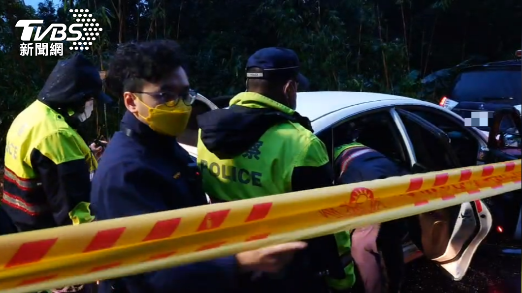 基隆爆發警匪追逐,警方連開4槍制伏歹徒。(圖/TVBS)