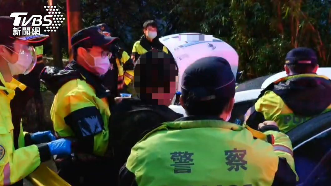基隆爆警匪追逐!20警圍捕開4槍 通緝犯臉部流血
