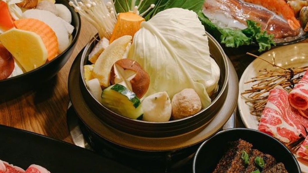 瀧厚鍋物推出多種種品項的火鍋套餐。(圖/翻攝自瀧厚鍋物臉書)