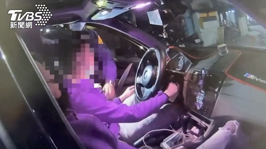 謊報身分還拖行員警百米!警連轟2槍威嚇 2嫌棄車逃逸