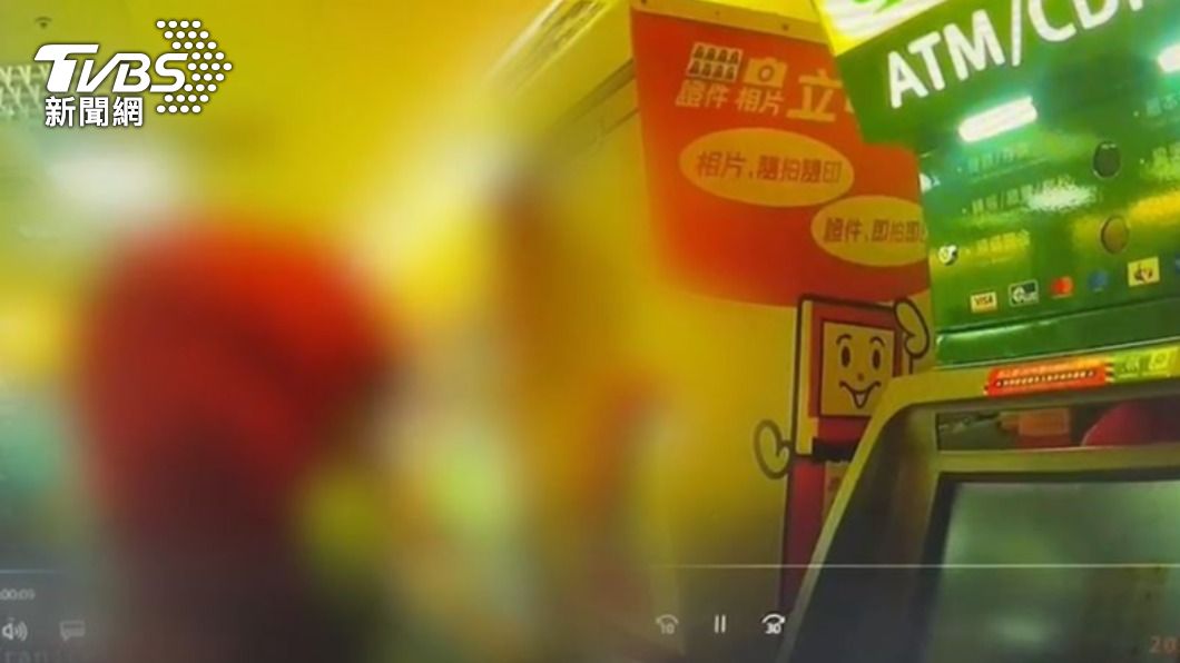 起初員警以為楊姓女子為詐騙集團車手。(圖/TVBS)