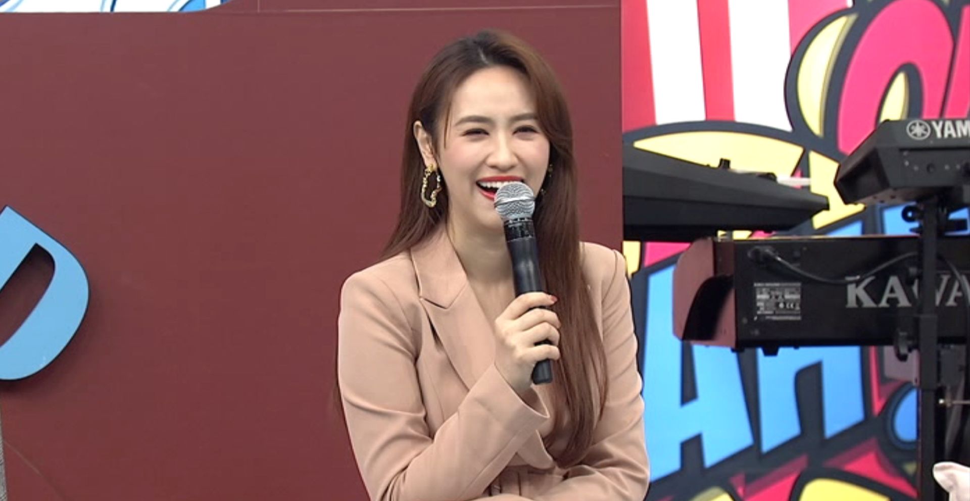 Sandy忍不住替何嘉文講話。(圖/中天綜合台提供)