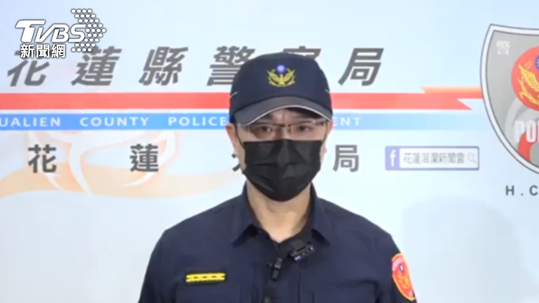 花蓮警分局長郝心誠說明案情。（圖／TVBS）